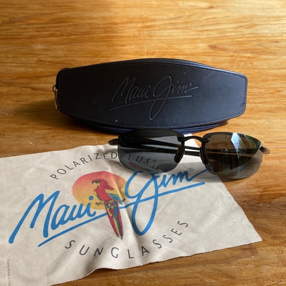 Maui Jim Ho’Okipa “Readers” Polarized Gray Sunglasses - Picture 2 of 11